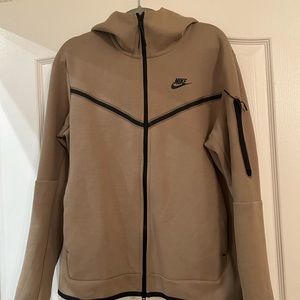 Nike Men’s Fleece Tech - Worn Twice